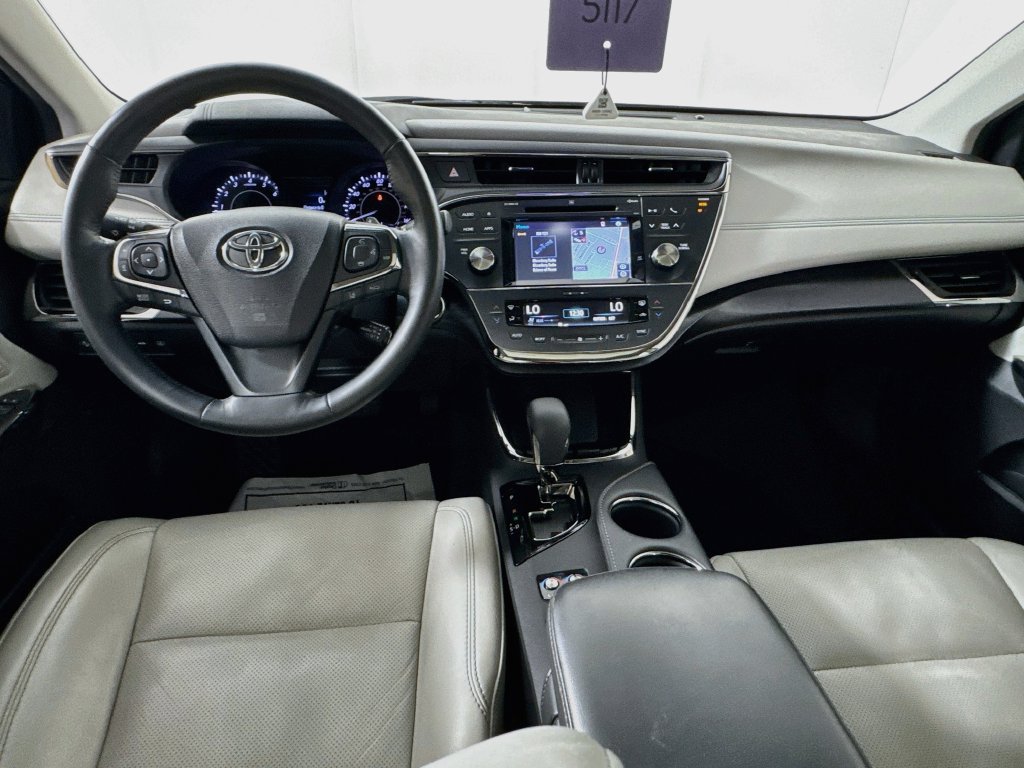 Used 2018 Toyota Avalon Limited FWD image 27