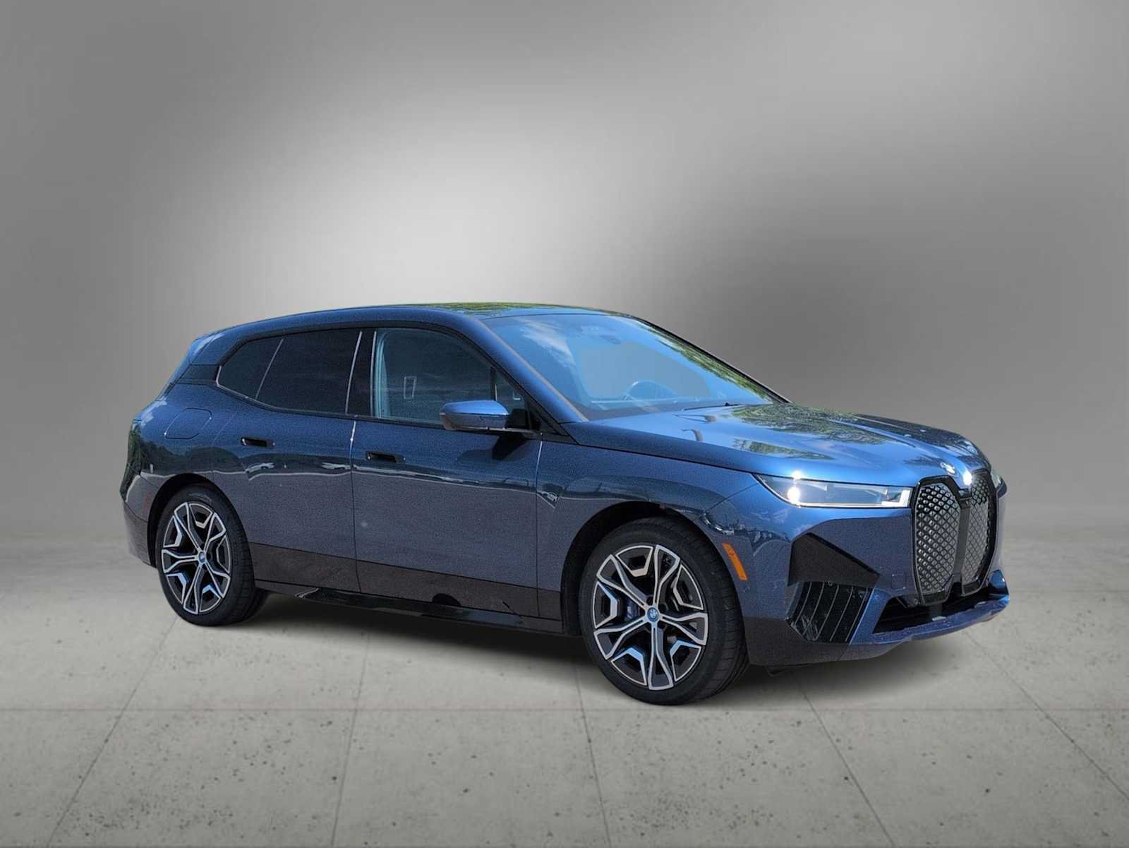 Used 2023 BMW iX M60 AWD/4WD image 2