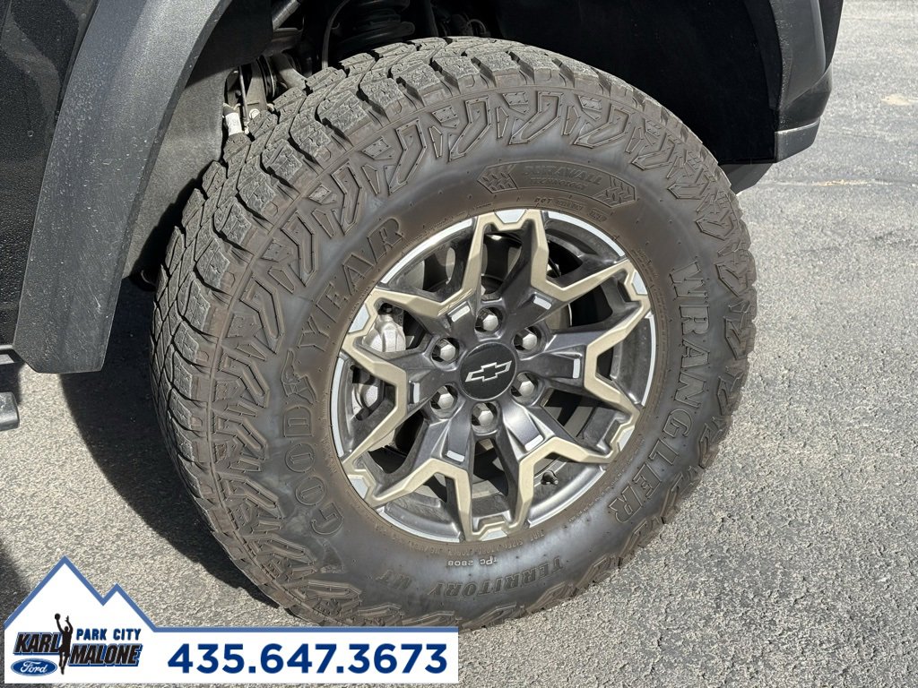 Used 2025 Chevrolet Colorado ZR2 w/ Technology Package image 8