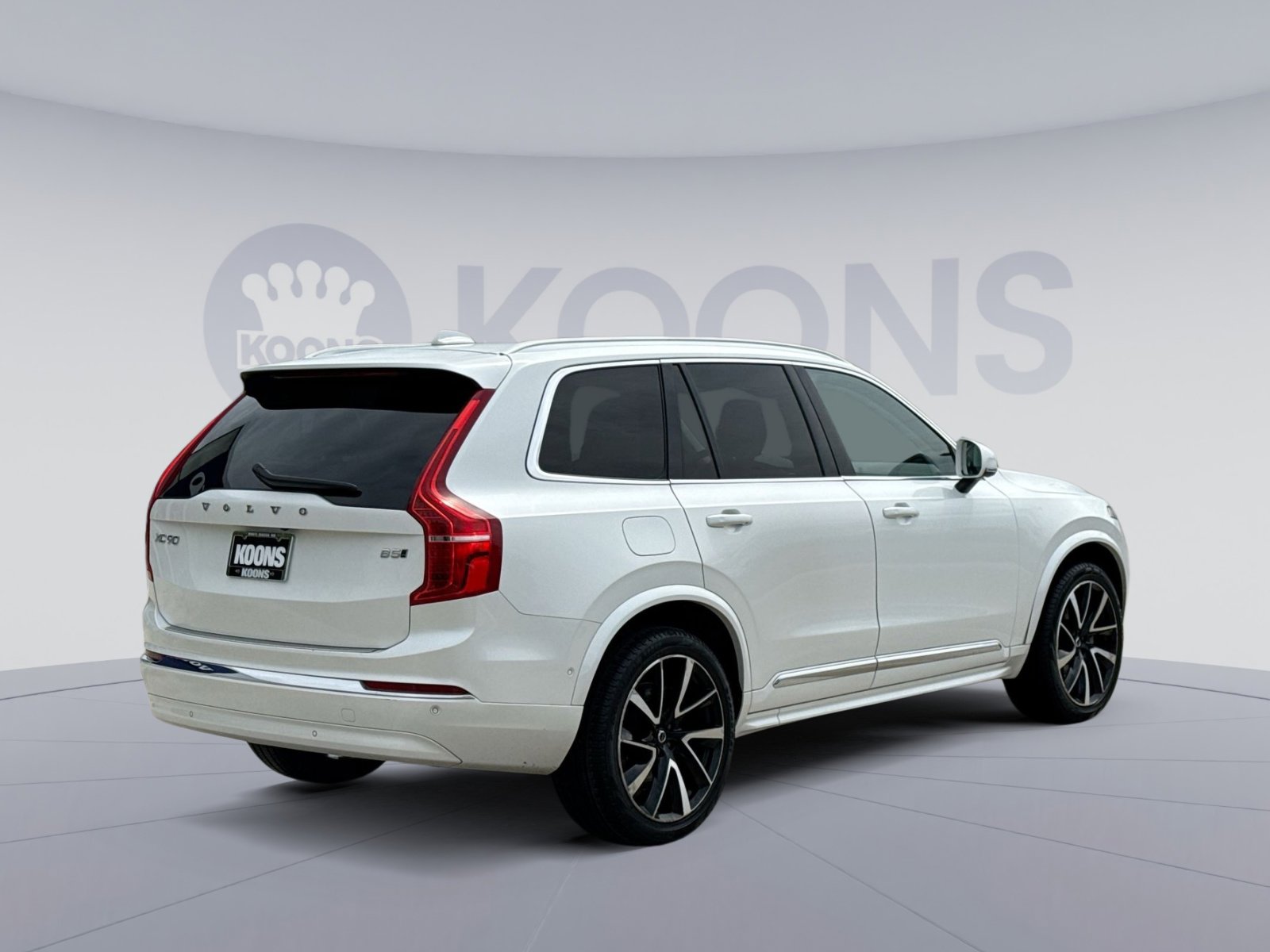 Certified 2023 Volvo XC90 B5 Plus w/ Protection Package Premier AWD/4WD image 7