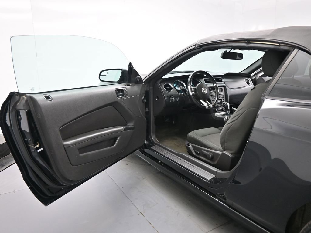 Used 2014 Ford Mustang Convertible w/ Equipment Group 102A image 8