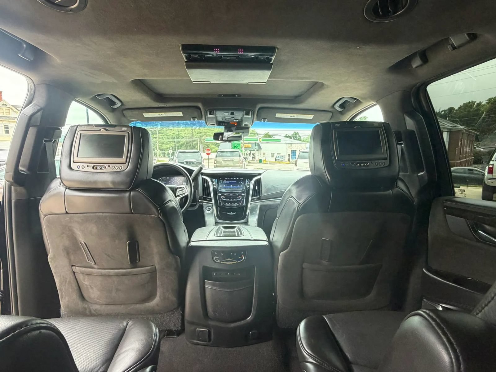 Used 2019 Cadillac Escalade Platinum AWD/4WD image 10