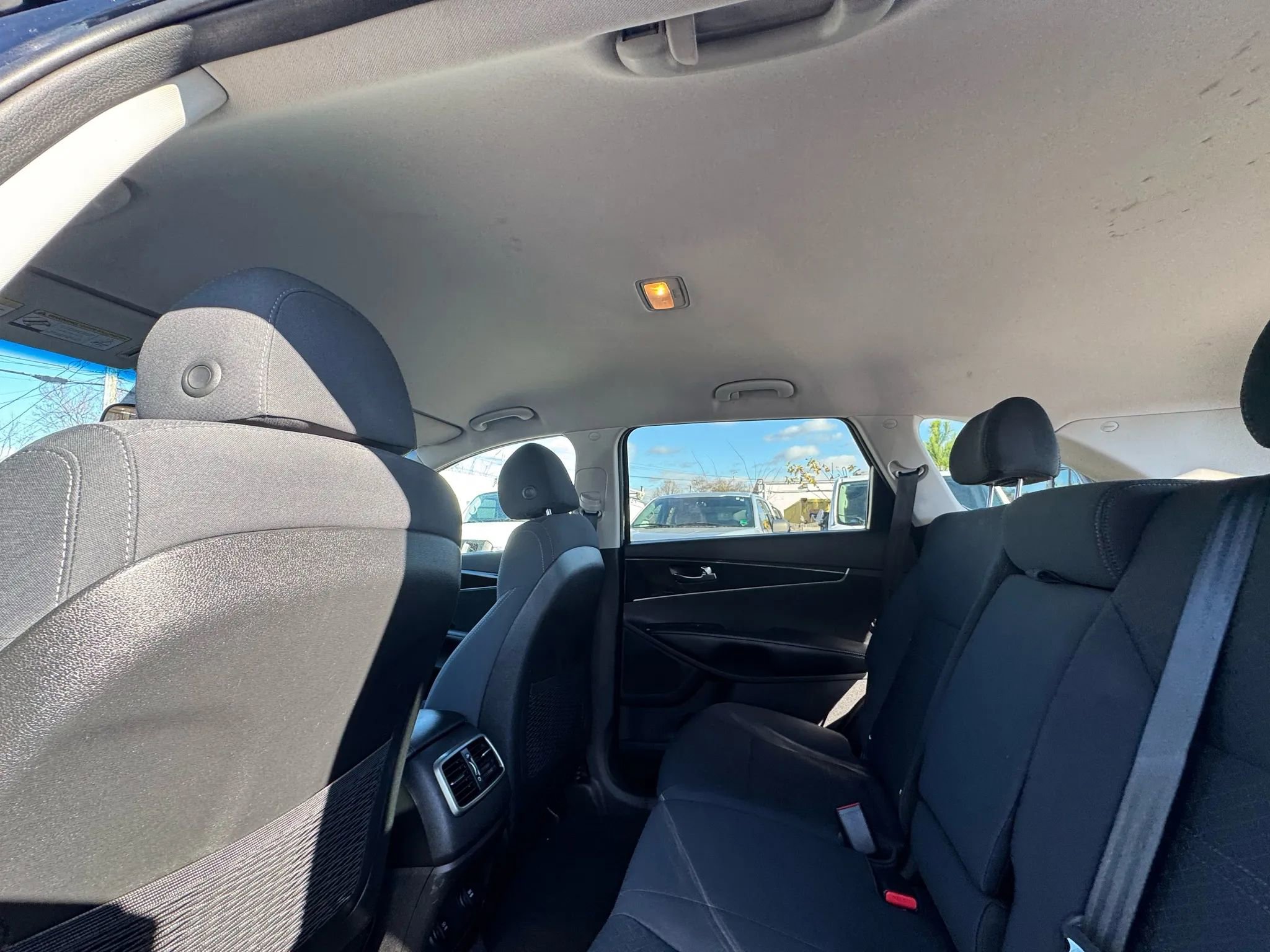 Used 2018 Kia Sorento LX Sport Utility 4D image 19