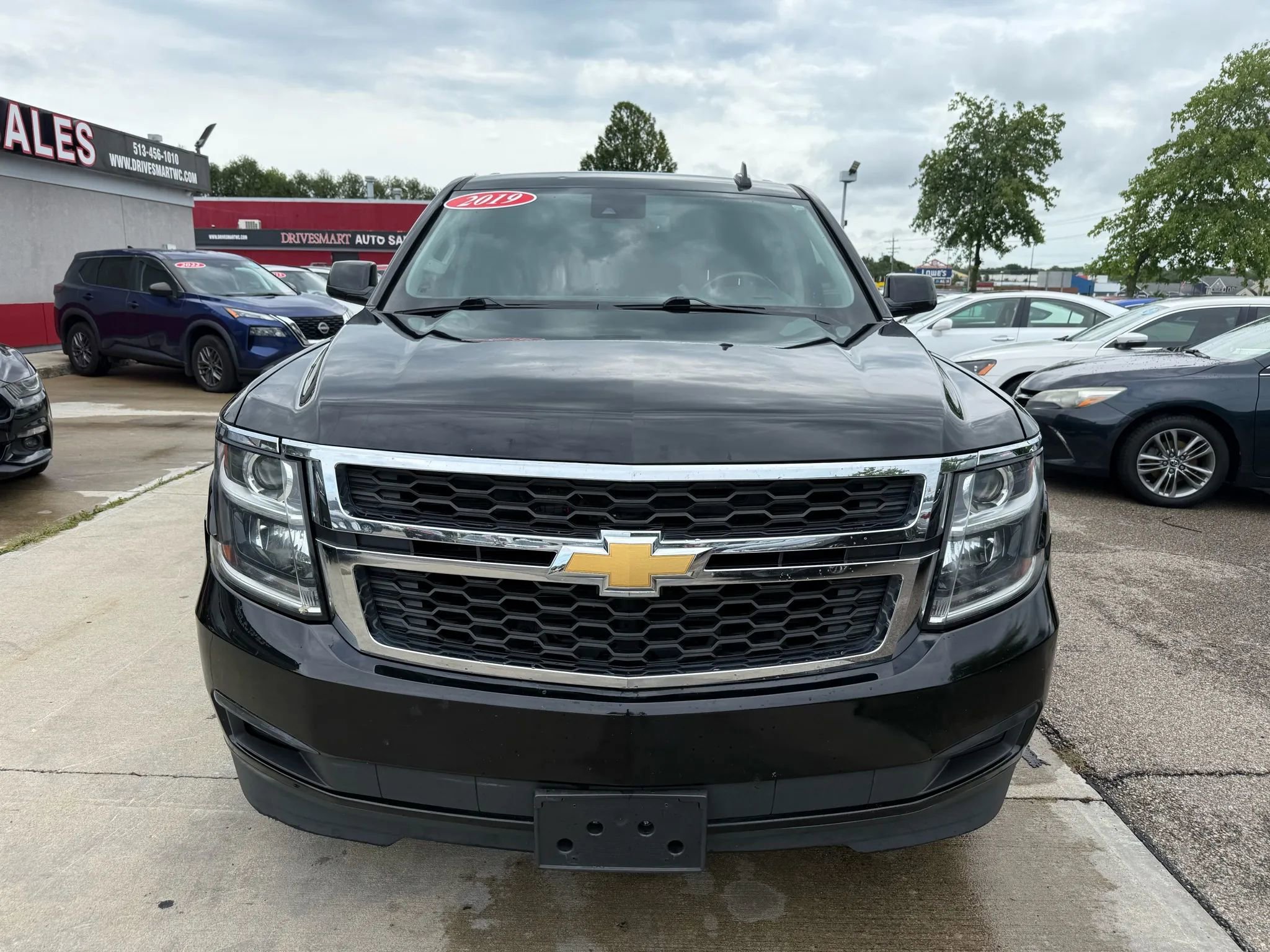 Used 2019 Chevrolet Suburban LT image 5