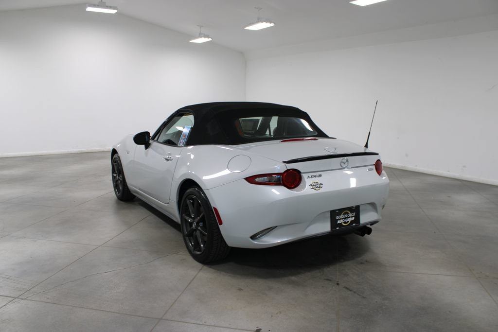 Used 2016 MAZDA MX-5 Miata Club RWD image 7
