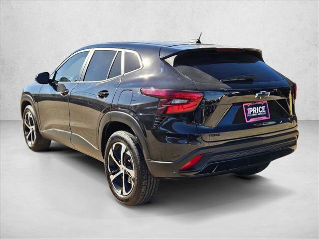 Used 2025 Chevrolet Trax RS w/ Sunroof Package image 8