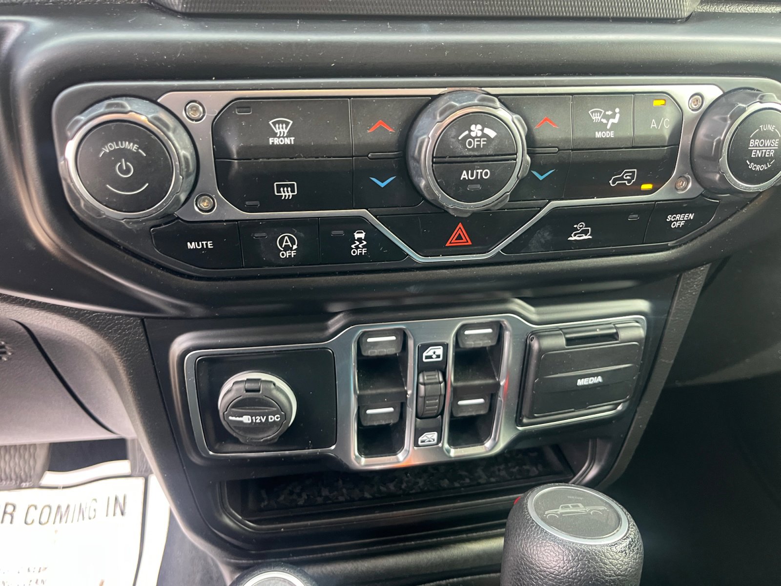 Certified 2022 Jeep Gladiator Sport image 30