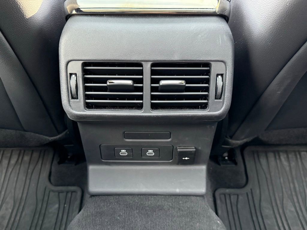 Certified 2026 Land Rover Range Rover Velar Dynamic SE AWD/4WD image 34