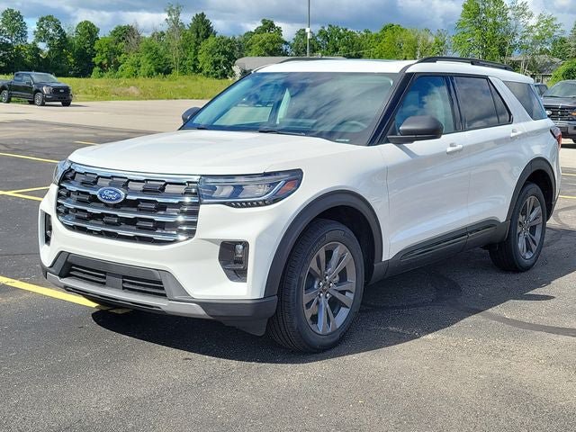 New 2026 Ford Explorer Active w/ Active Comfort Package AWD/4WD image 2