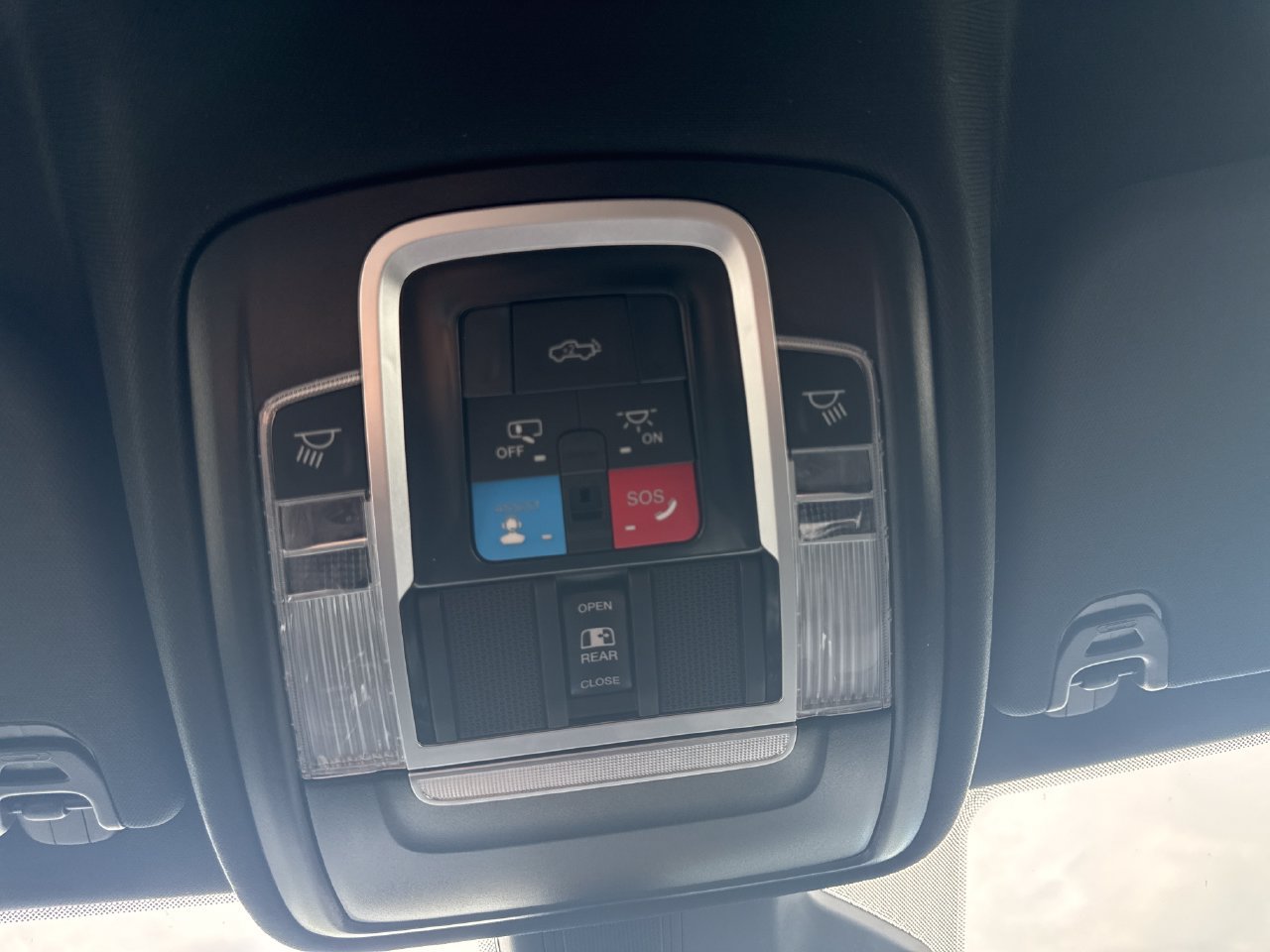 Used 2025 RAM 1500 Big Horn AWD/4WD image 30