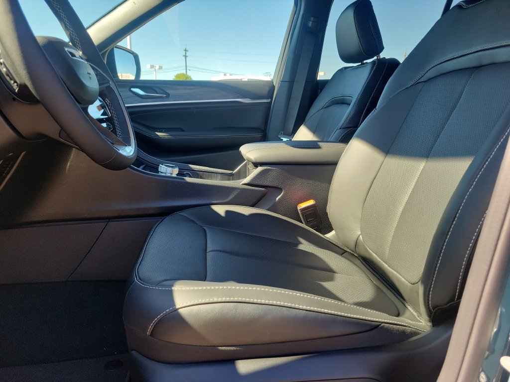 New 2027 Jeep Grand Cherokee Limited AWD/4WD image 12