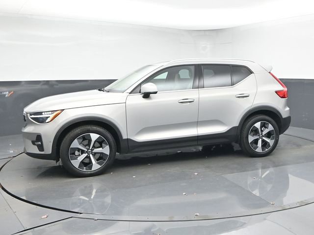 Used 2024 Volvo XC40 B5 Plus w/ Protection Package Premier image 4