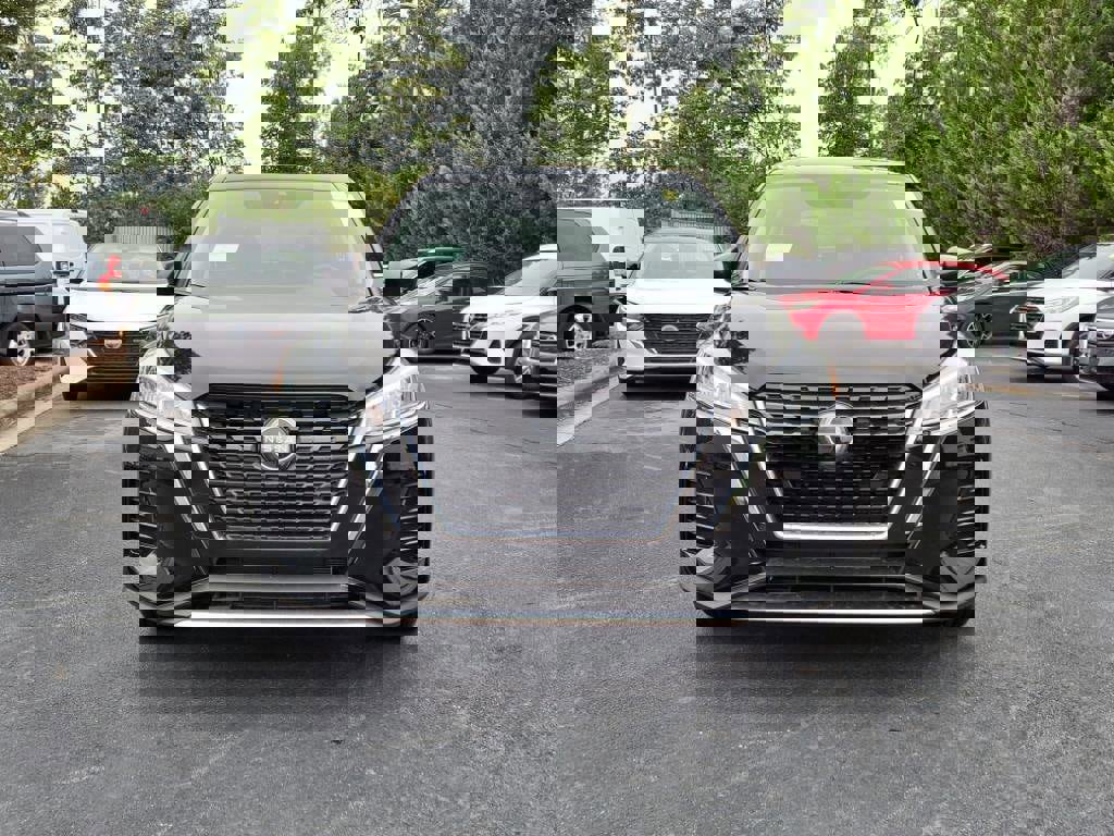 New 2025 Nissan Kicks Play S image 2