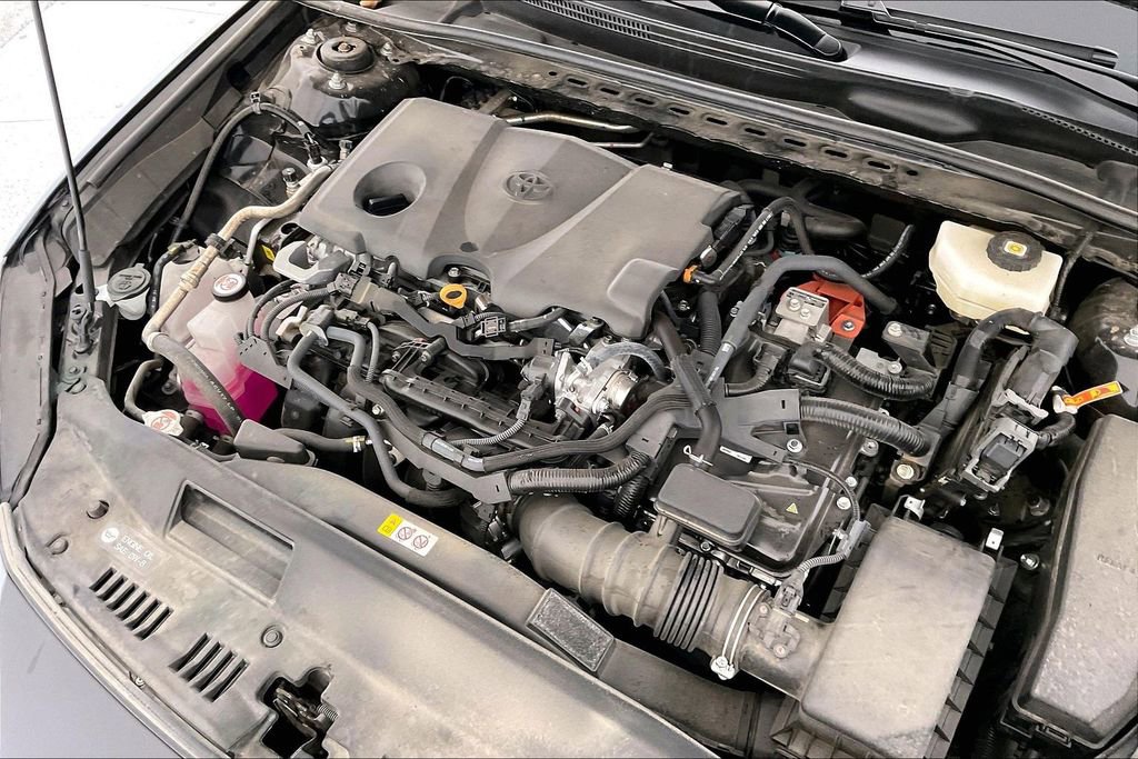 Used 2025 Toyota Camry SE image 43