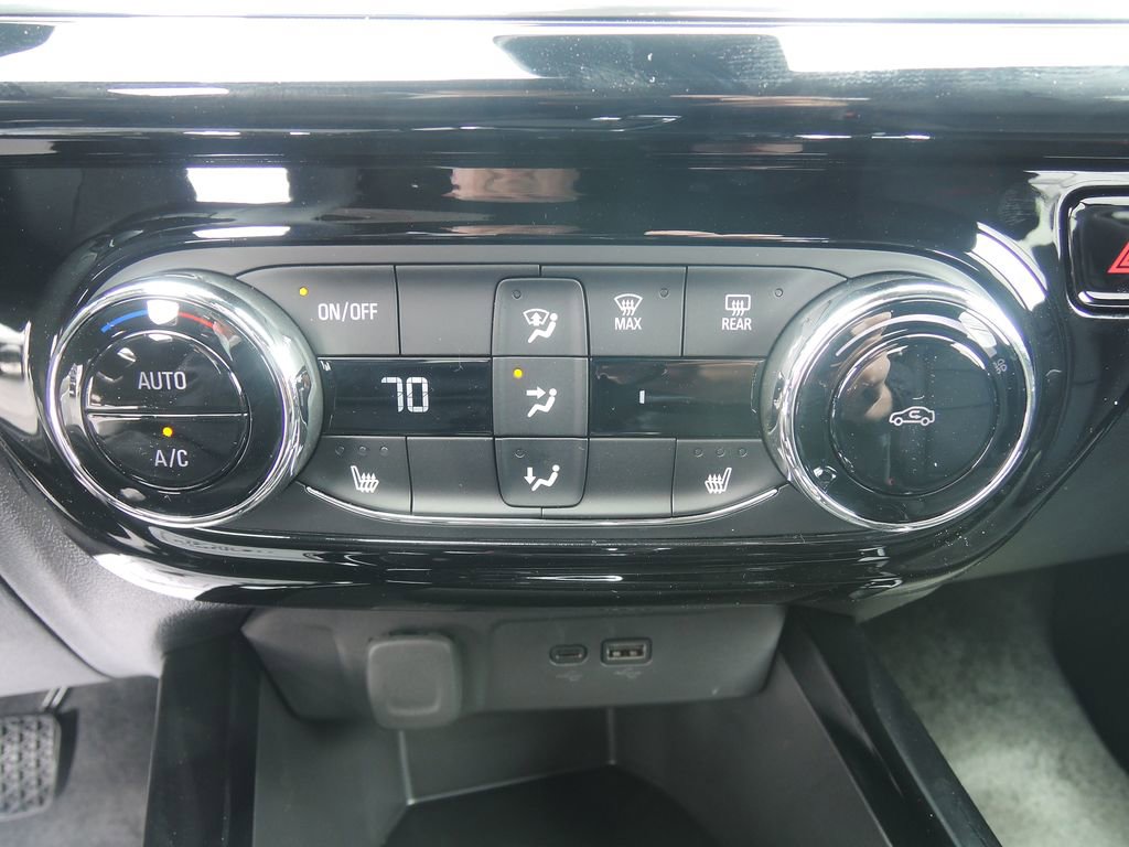 New 2026 Chevrolet Trax RS w/ Driver Confidence Package FWD image 19