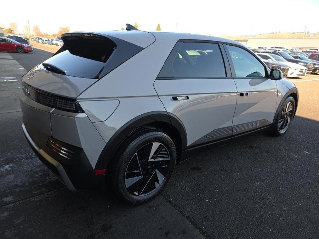 Used 2026 Hyundai Ioniq 5 SEL image 4