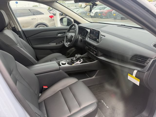 New 2026 Nissan Rogue Dark Armor AWD/4WD image 13