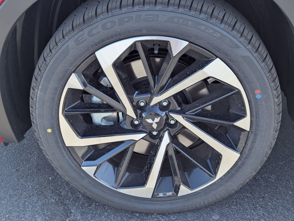 Used 2025 Mitsubishi Outlander 4WD Plug-In Hybrid image 13