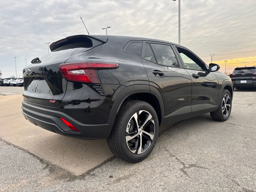 New 2026 Chevrolet Trax RS w/ Driver Confidence Package image 7