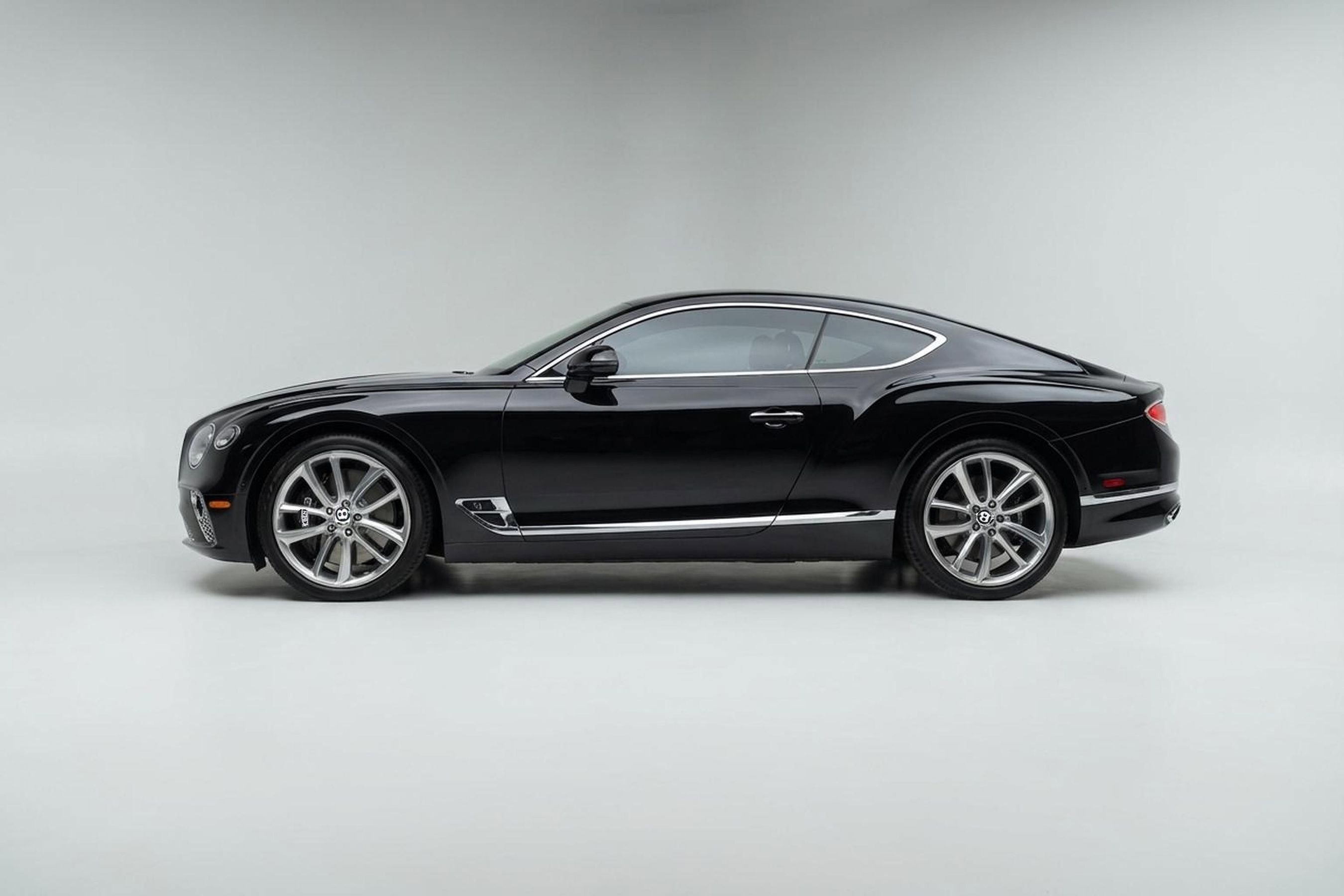 Used 2023 Bentley Continental GT Azure AWD/4WD image 16