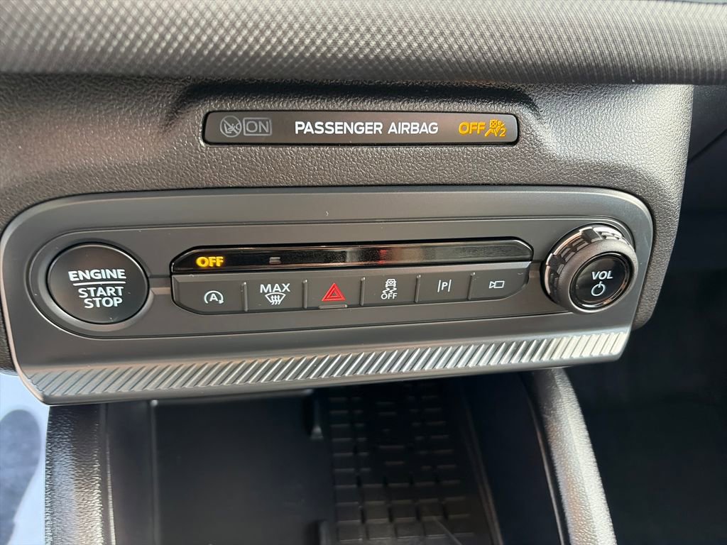 Used 2025 Ford Bronco Sport Outer Banks w/ Outer Banks Tech Package+ AWD/4WD image 32