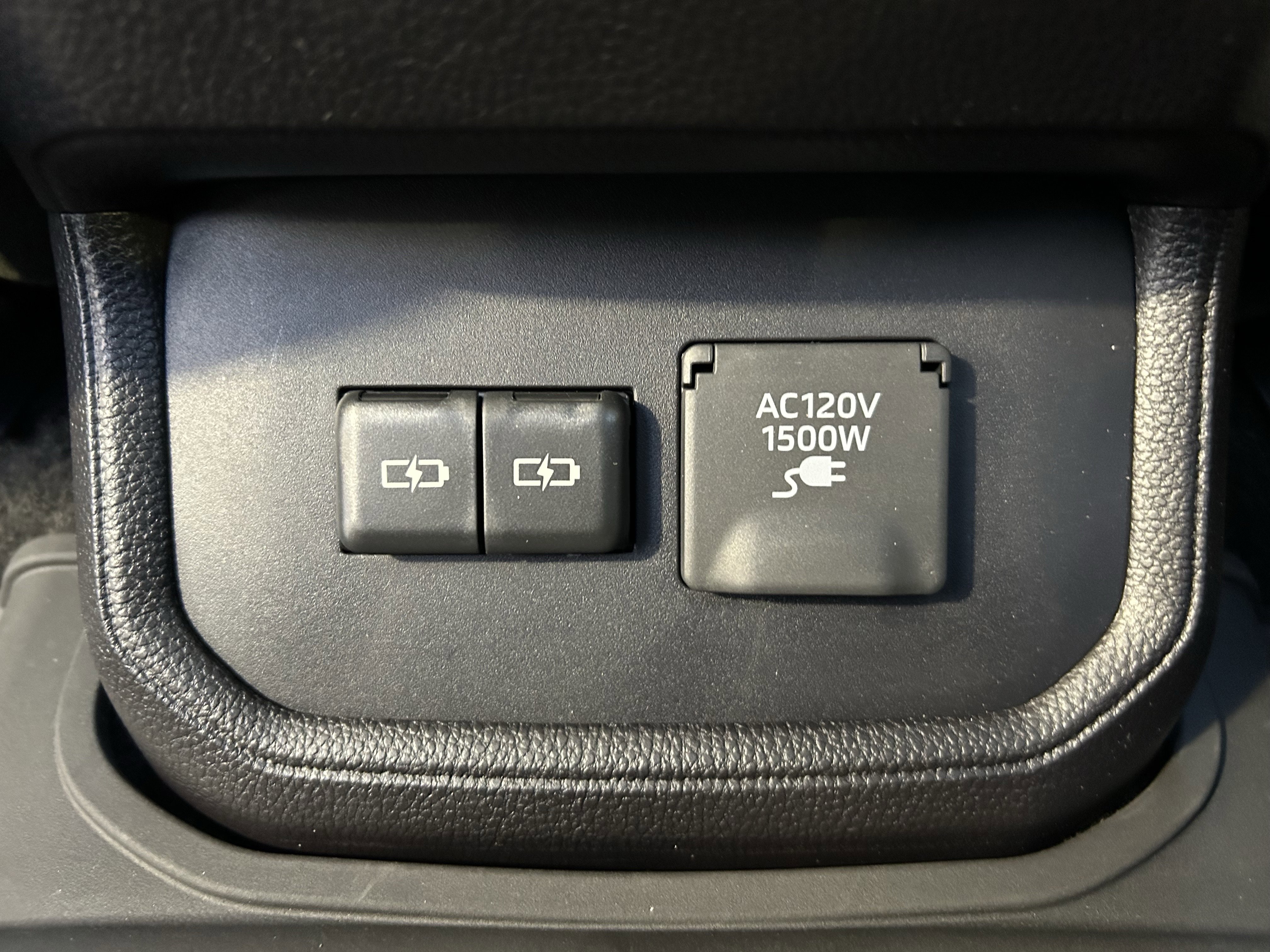 Used 2024 Toyota Highlander Platinum AWD/4WD image 22