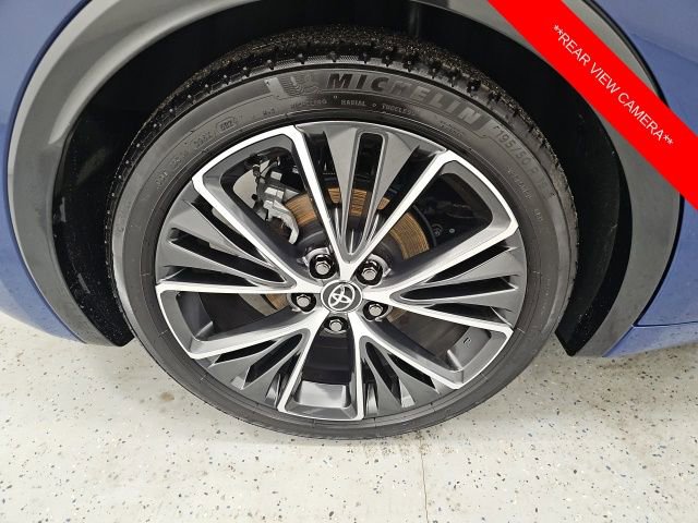 Used 2025 Toyota Prius XLE image 7