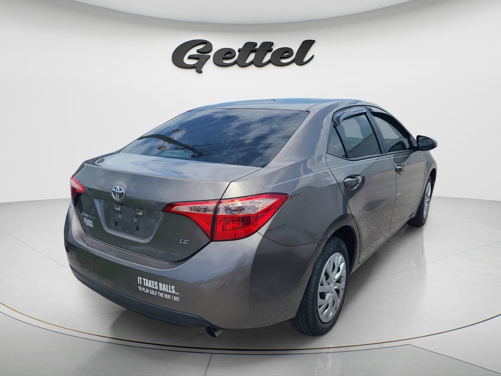 Used 2018 Toyota Corolla LE FWD image 3