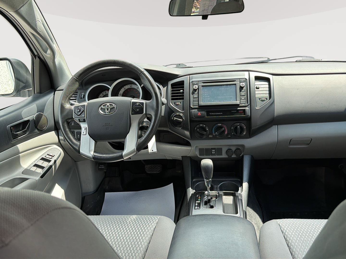 Used 2015 Toyota Tacoma 4x4 Double Cab w/ Convenience Package image 13