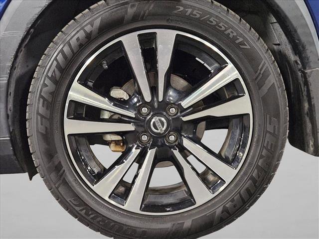 Used 2019 Nissan Kicks SV image 22