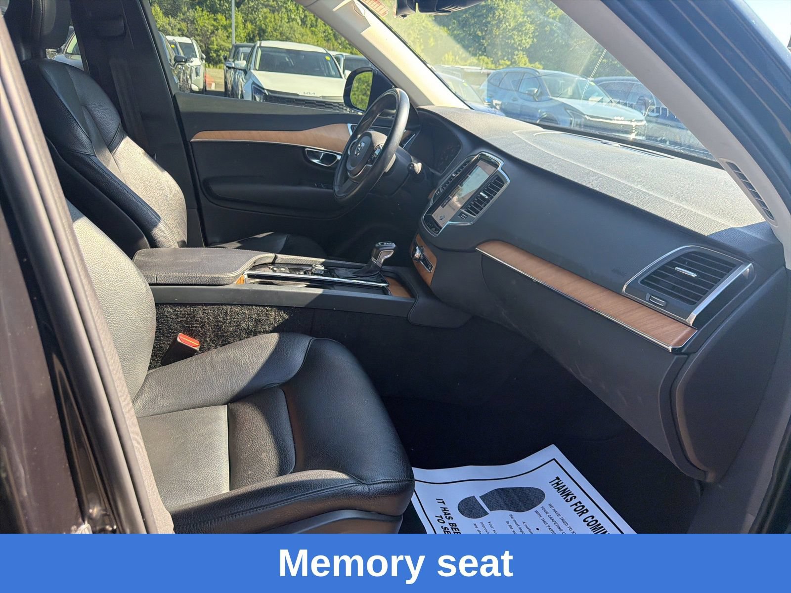 Used 2021 Volvo XC90 T6 Momentum AWD/4WD image 27