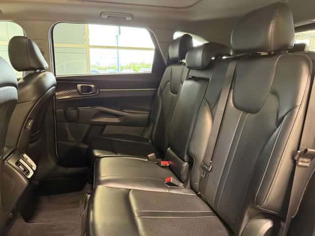 Used 2021 Kia Sorento S w/ Panoramic Sunroof Package FWD image 21
