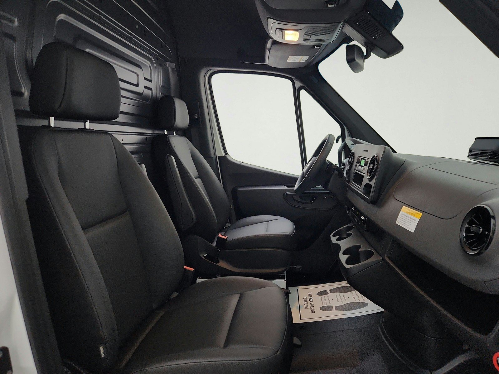 New 2025 Mercedes-Benz Sprinter 2500 image 14