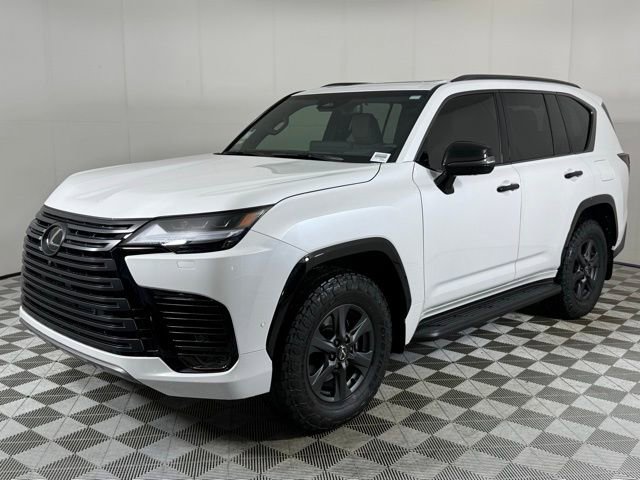 New 2025 Lexus LX 700h Overtrail video 2