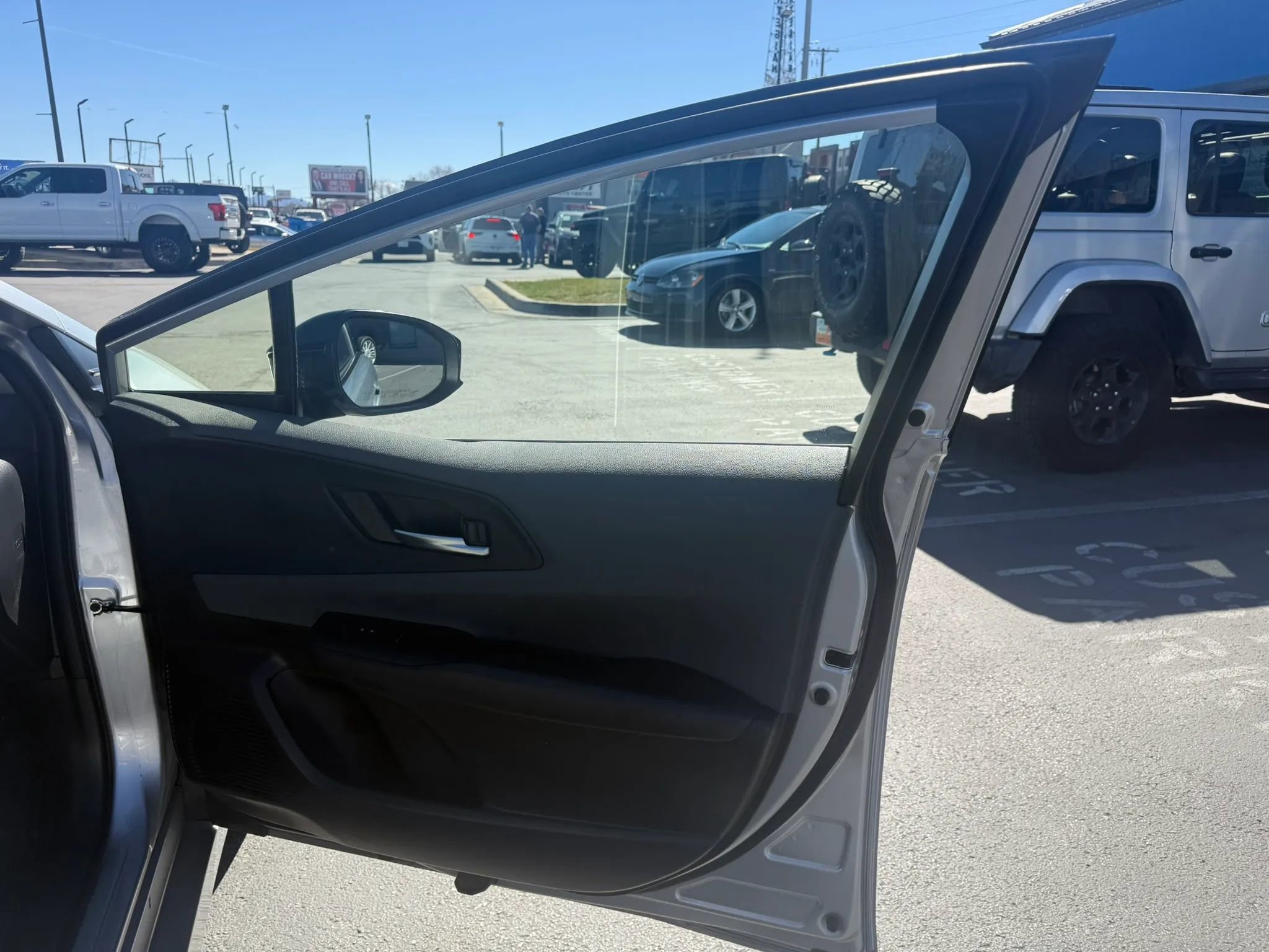 Used 2024 Toyota Prius Limited w/ Limited Premium Package image 25