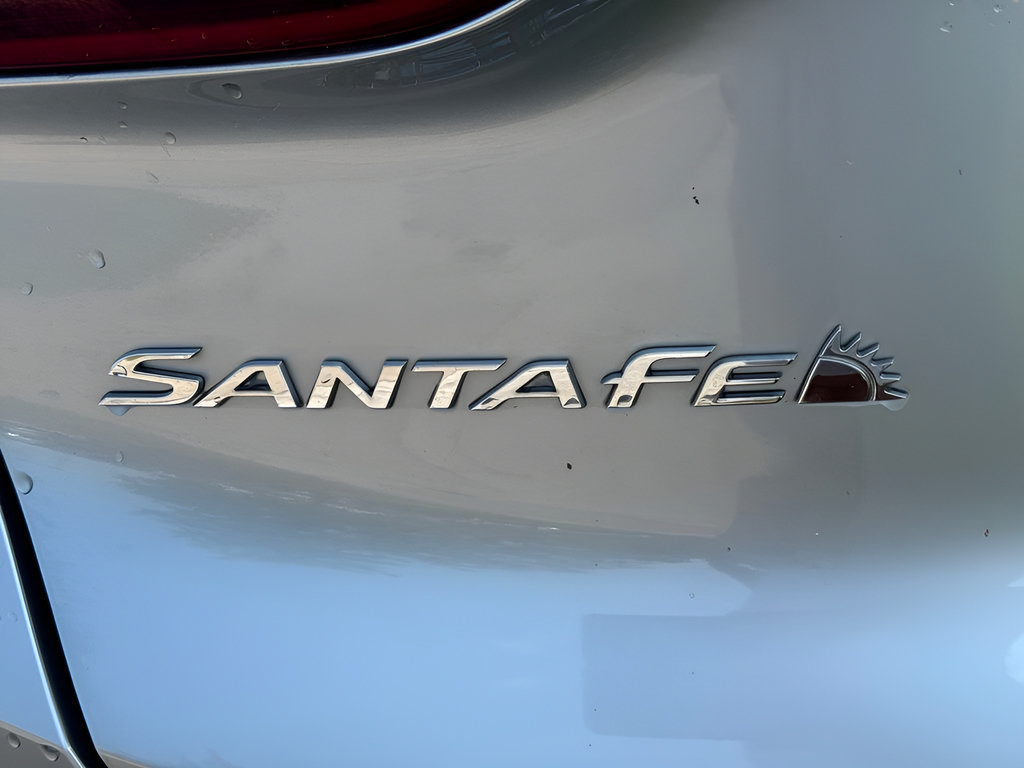 Used 2021 Hyundai Santa Fe SEL w/ Convenience + Premium Package FWD image 32