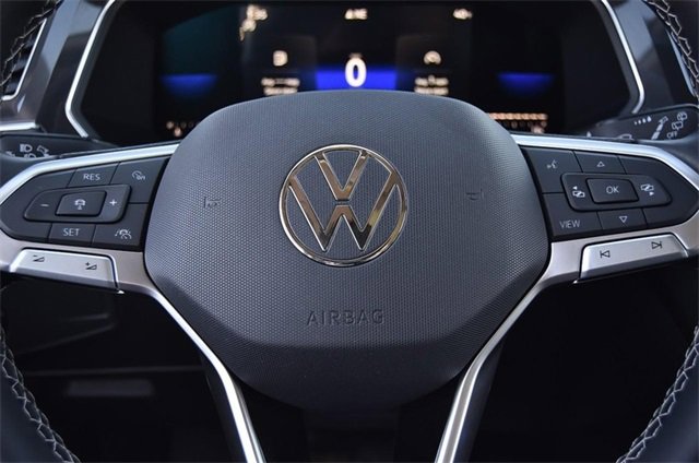 Certified 2022 Volkswagen Tiguan SE w/ Panoramic Sunroof Package image 18