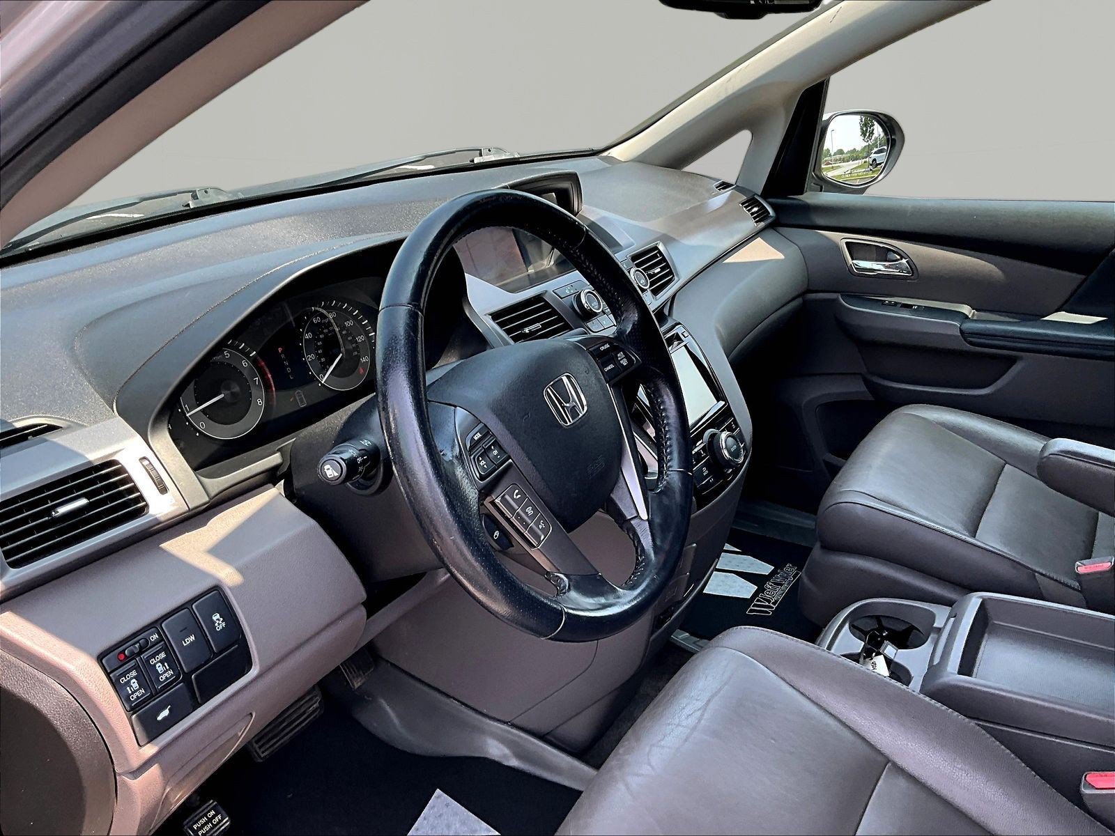 Used 2014 Honda Odyssey EX-L image 17