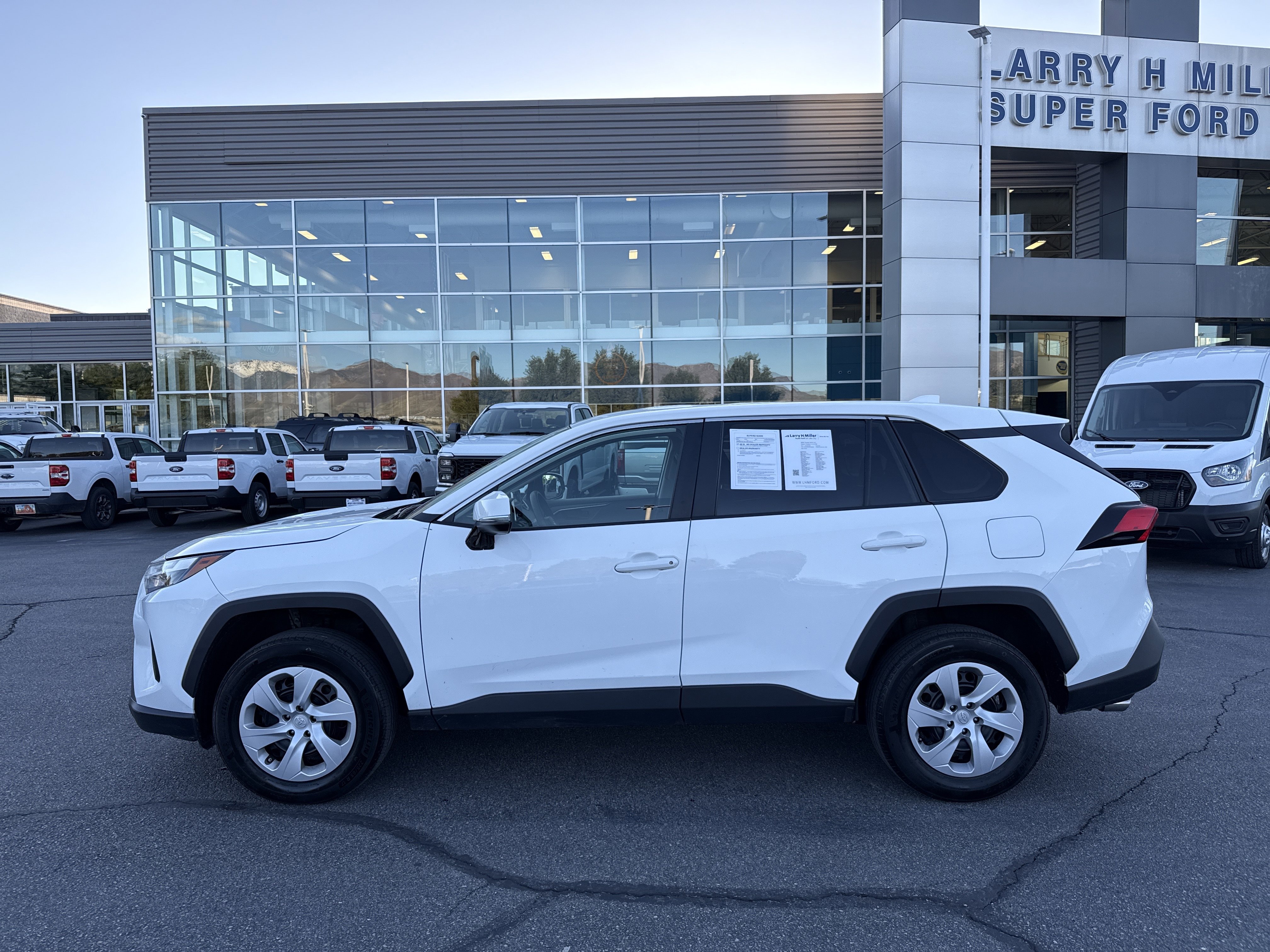 Used 2023 Toyota RAV4 LE image 4