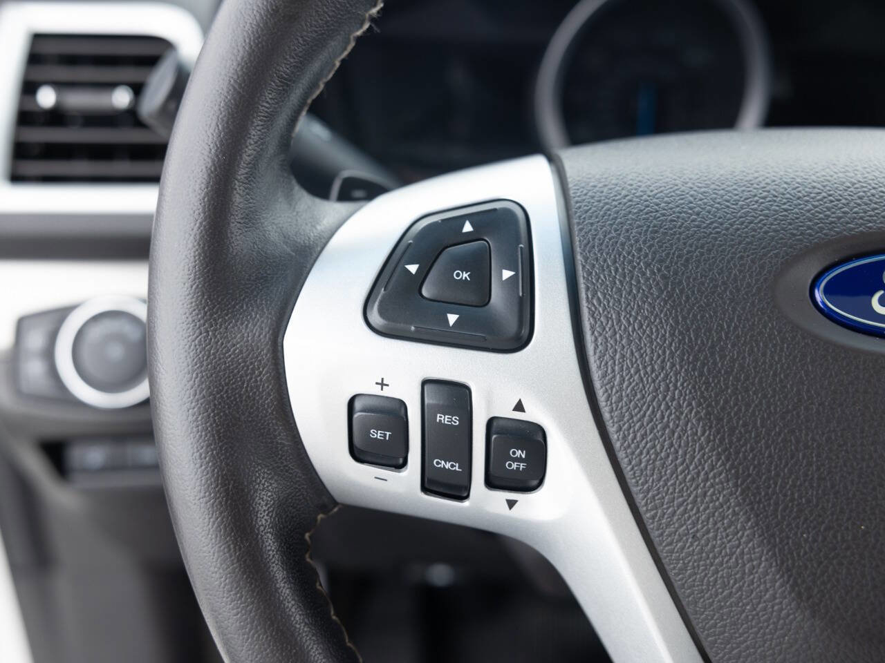 Used 2015 Ford Explorer Sport AWD/4WD image 39