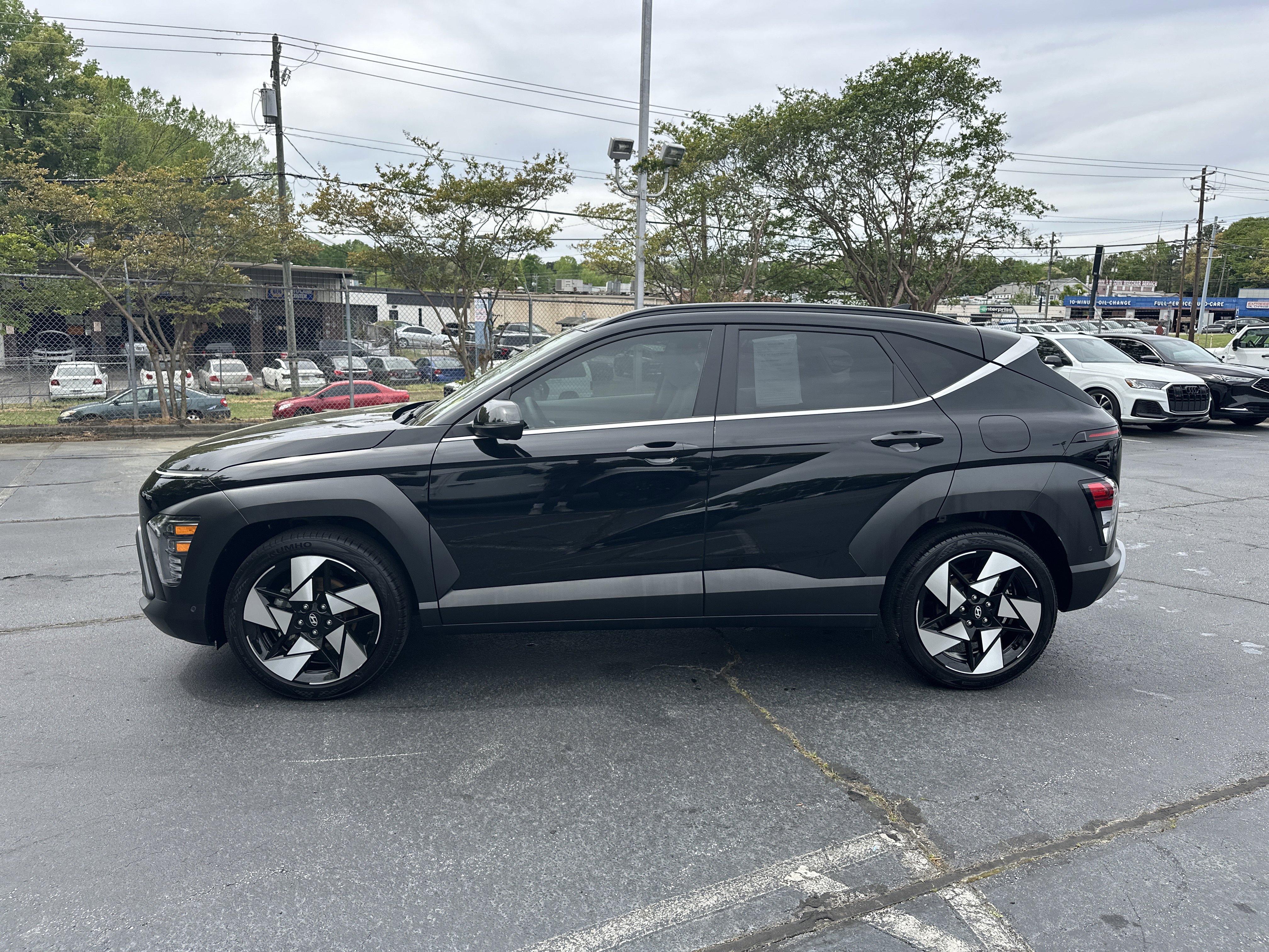 Used 2025 Hyundai Kona Limited image 6
