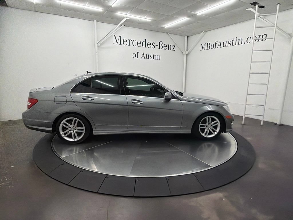 Used 2013 Mercedes-Benz C 250 Sedan image 8