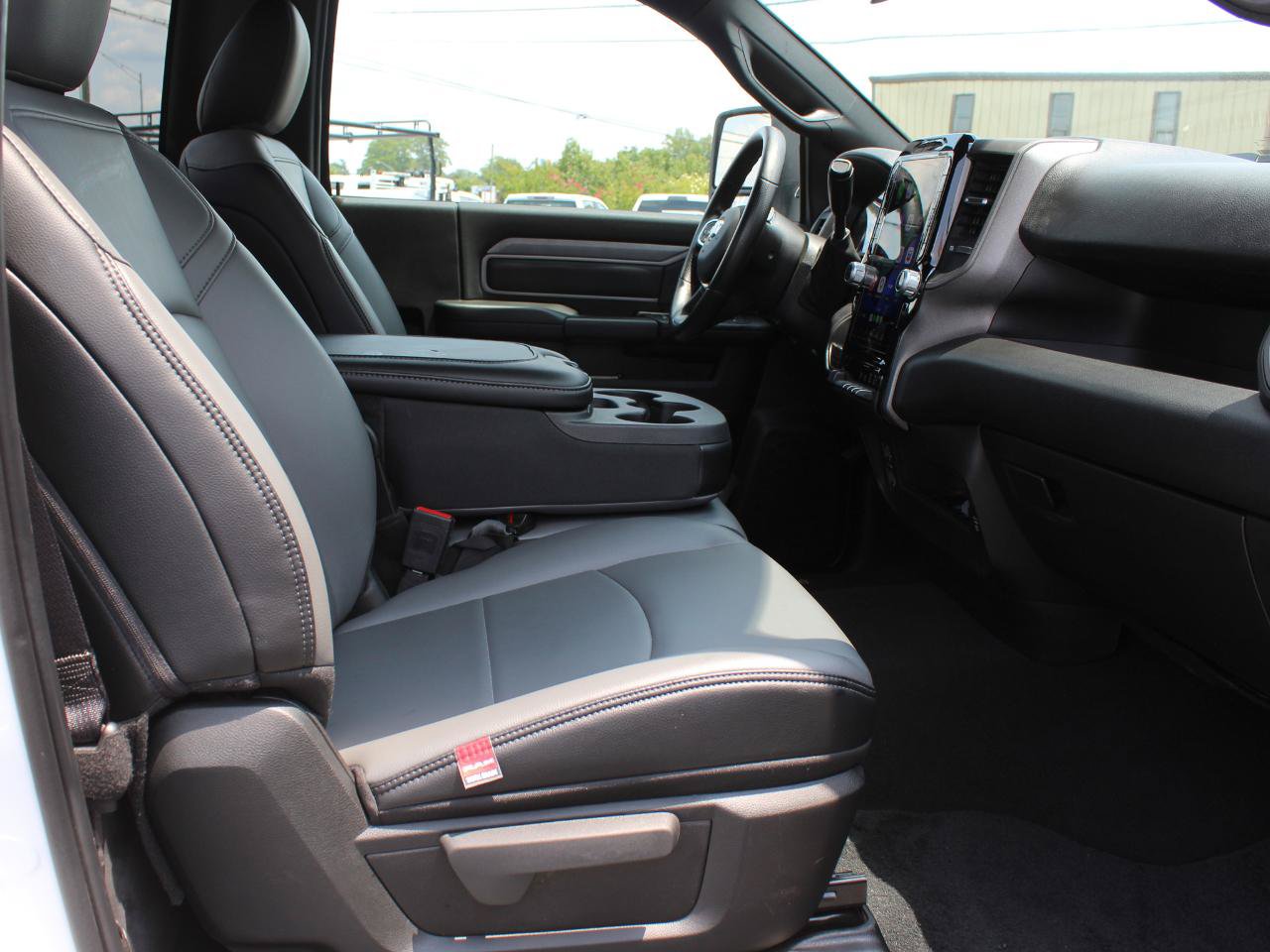 Used 2025 RAM 2500 Tradesman RWD image 31