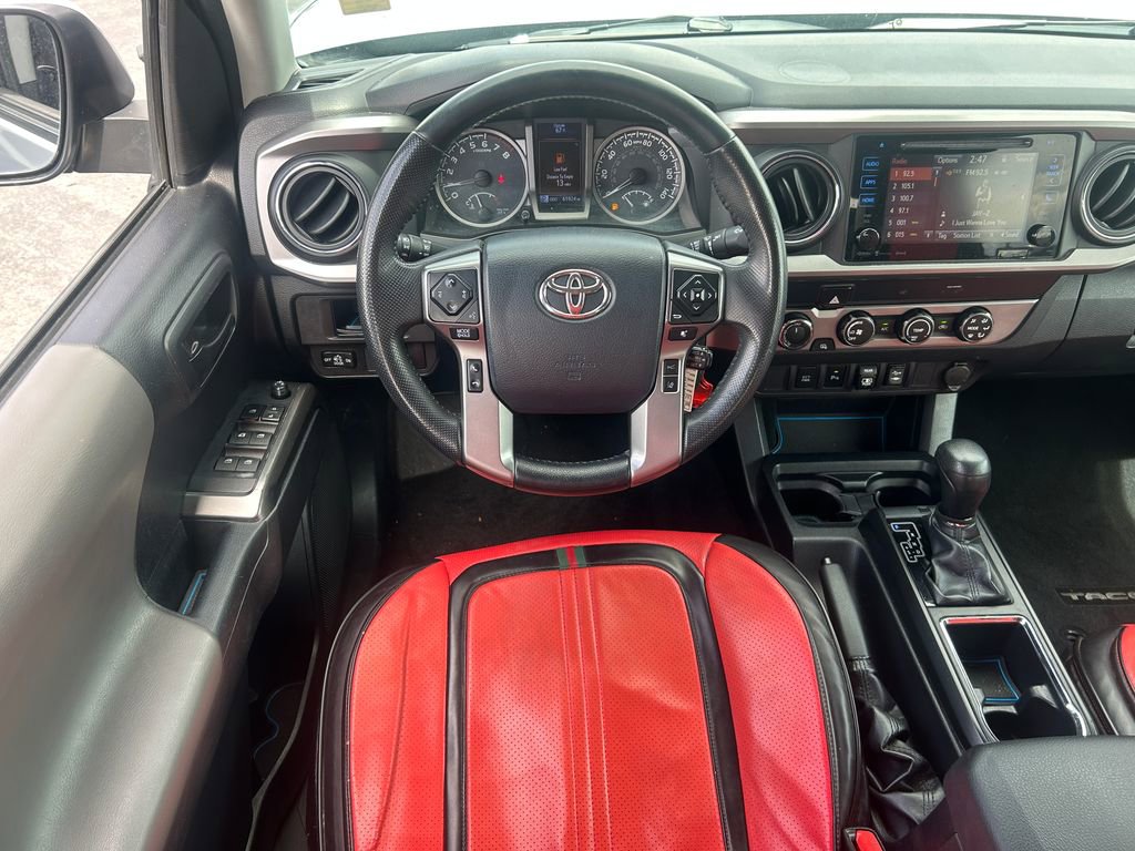 Used 2019 Toyota Tacoma SR5 AWD/4WD image 28
