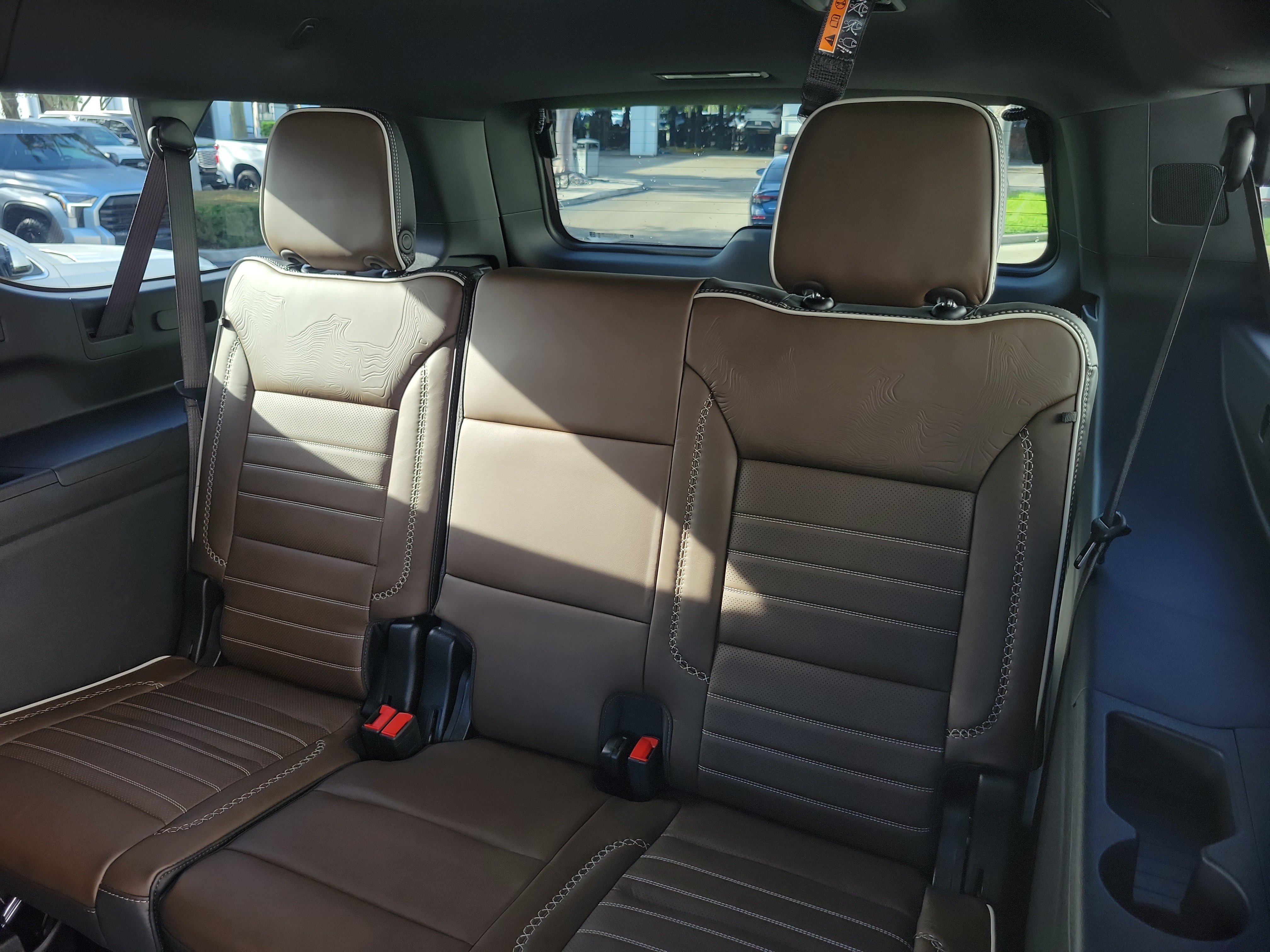 New 2026 GMC Yukon XL Denali Ultimate AWD/4WD image 13