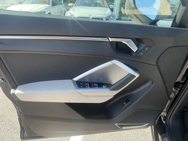 Used 2020 Audi Q3 2.0T Prestige w/ Prestige Package image 9