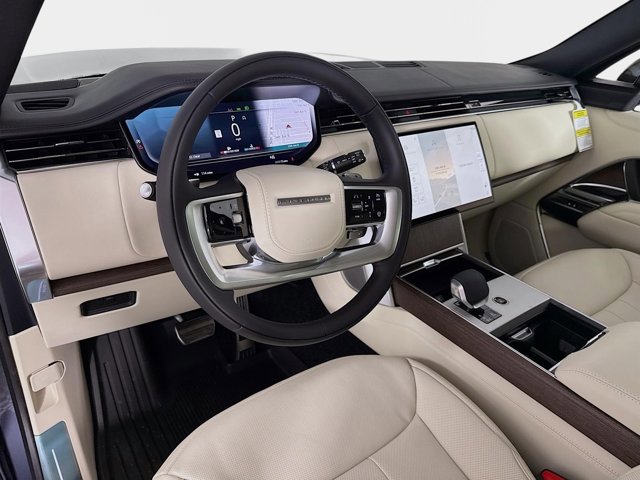 New 2026 Land Rover Range Rover SE image 9