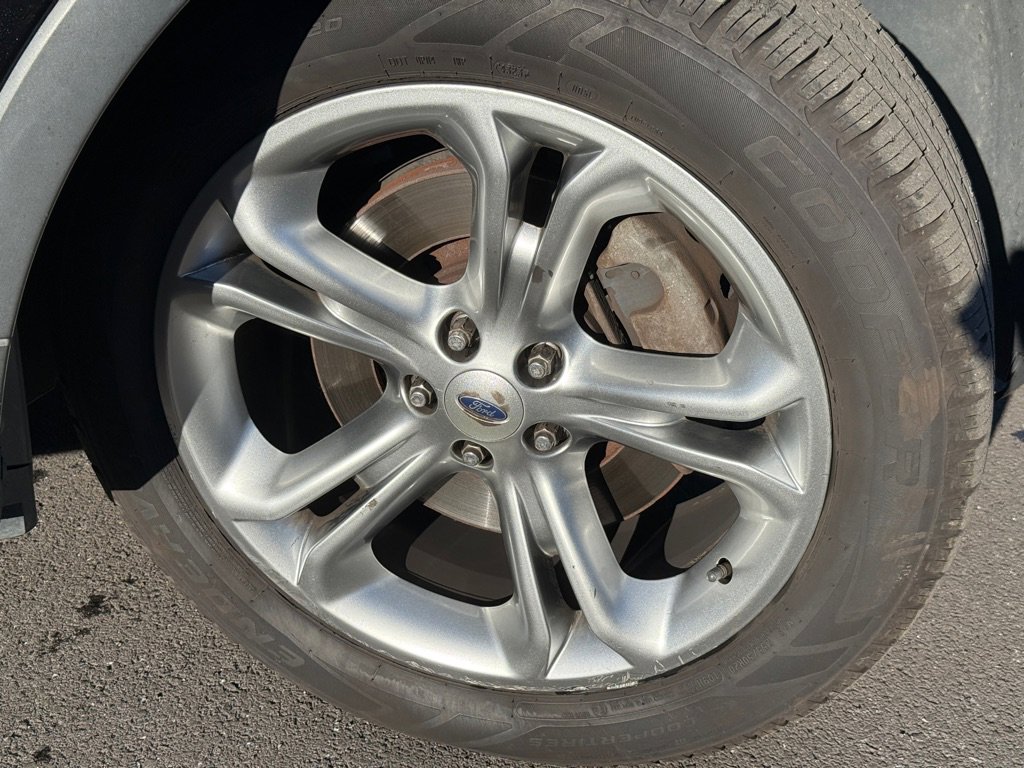 Used 2015 Ford Explorer Limited image 22