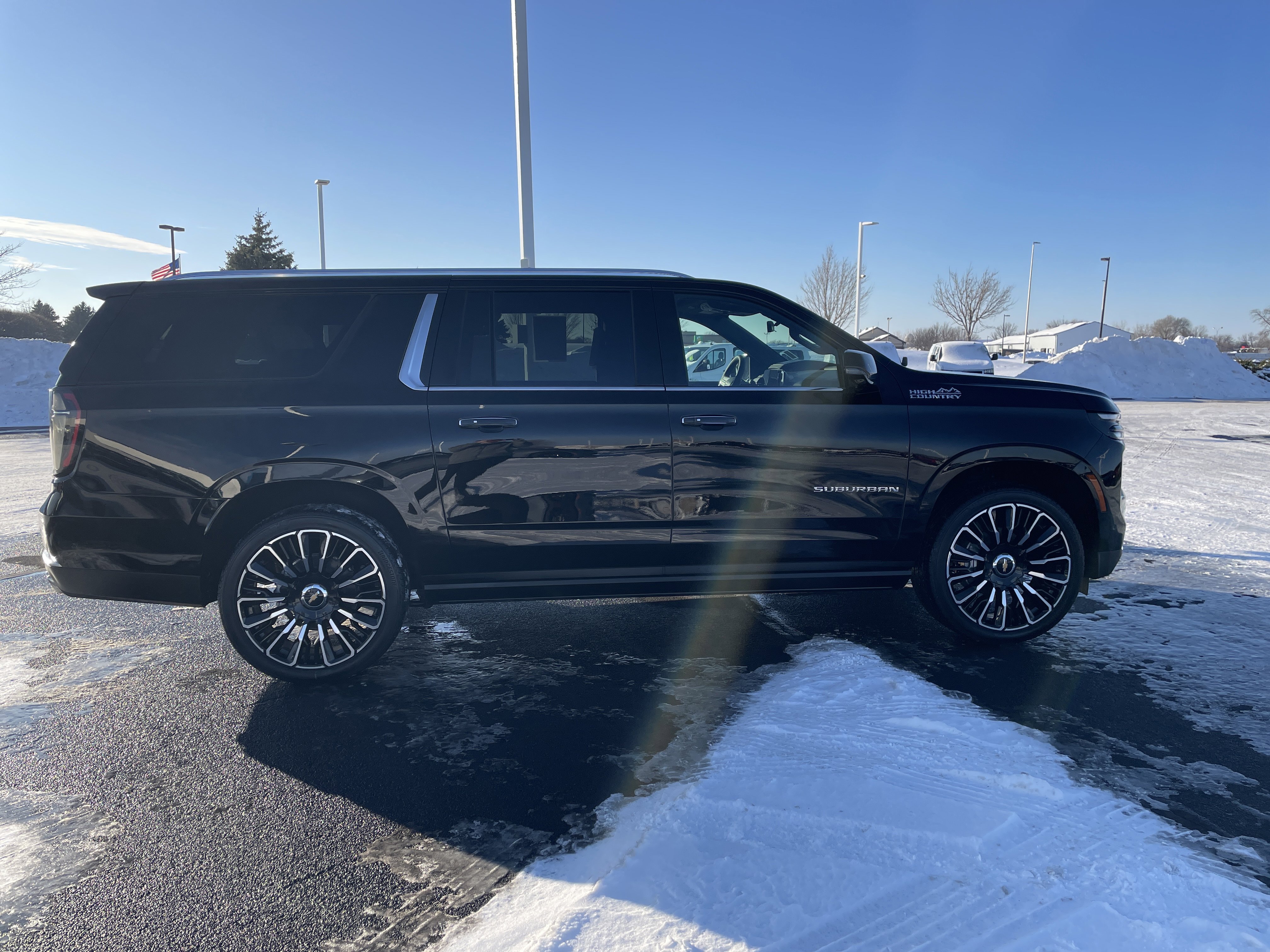 Certified 2025 Chevrolet Suburban High Country image 6