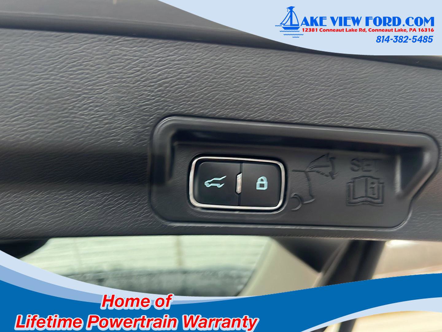 Used 2025 Ford Explorer Active image 8